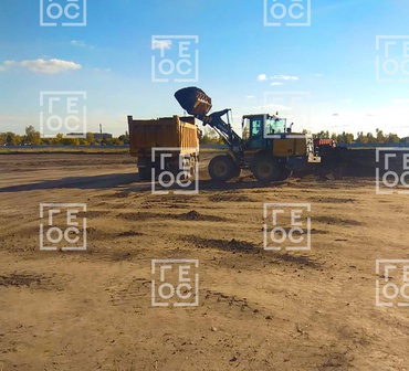 На стройплощадке нового кладбища в Омске ведутся земляные работы