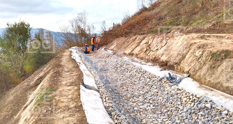 «ГЕОС» укрепляет склоны Красноярска: как ведутся работы по предотвращению оползней в Октябрьском районе